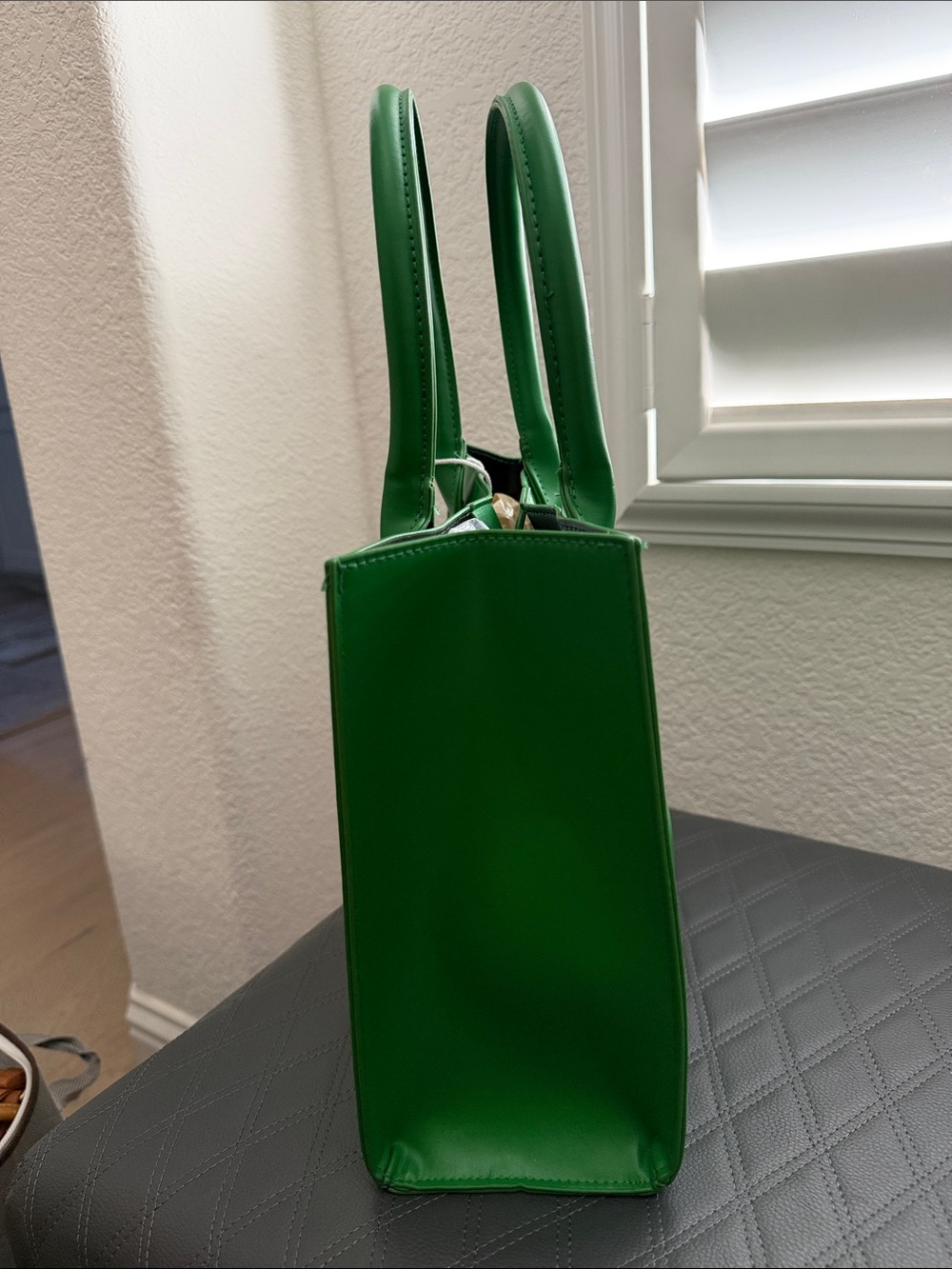 Unbranded Green Vegan Leather Statement Tote Bag with Pink Script - Picture 2 of 6
